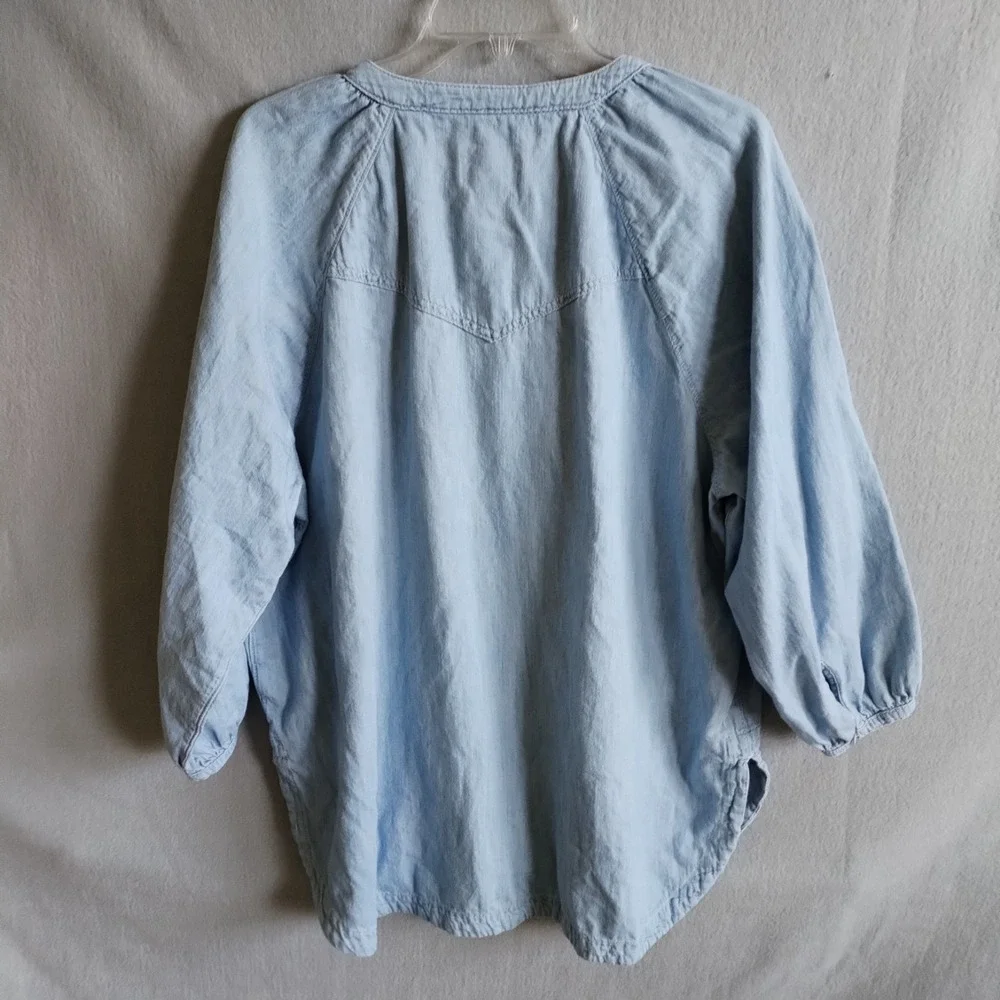 Universal Thread XL Light Wash Denim Top Button Up 3/4 Sleeve Gathered Peasant